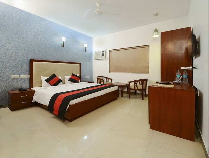 Bedroom 2, Hotel Deviram Palace, Agra