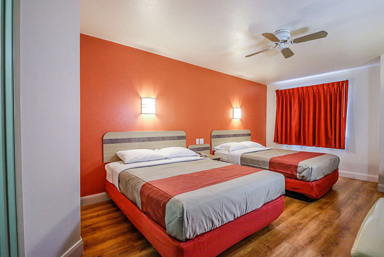 Bedroom 3, Motel 6 Nephi, UT, Juab