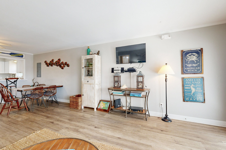 Interior 5, Island Escape With Ocean-view Deck & Steps to Beach - Snowbirds Welcome, Nassau