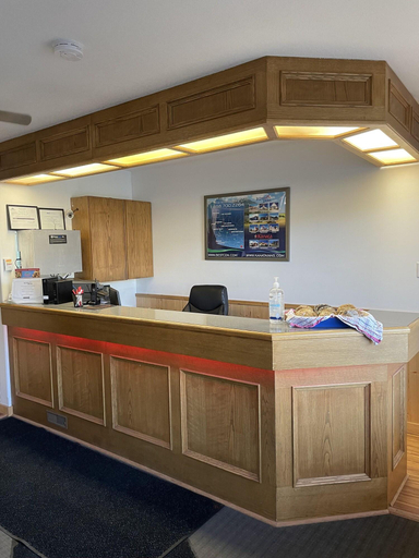 Public Area 2, BCMInns Coleman, Division No. 15