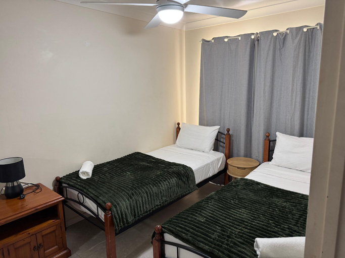 Bedroom, Anchordown Apartments, Gold Coast