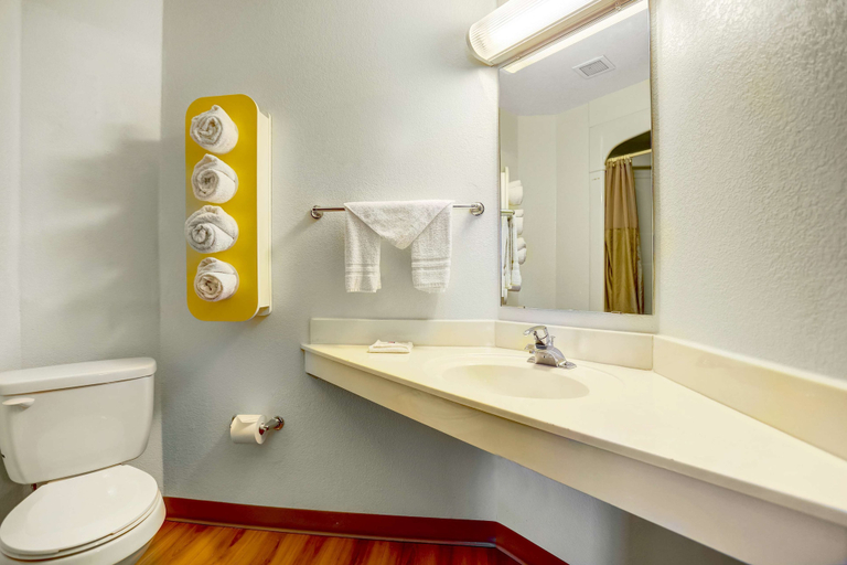 Bathroom 4, Motel 6 Benson, AZ, Cochise