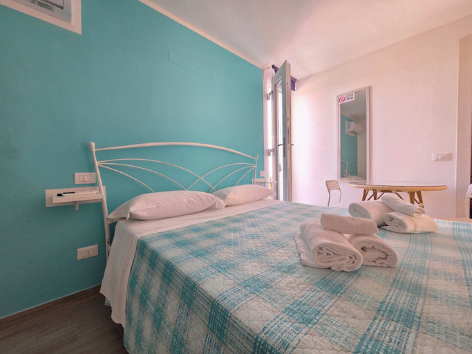 Bedroom 5, B&B Litoranea 80, Grosseto