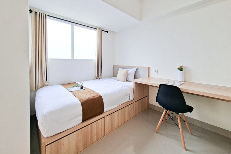 Bedroom 5, Tidy Studio Room at Cisauk Point Apartment By Travelio, Tangerang