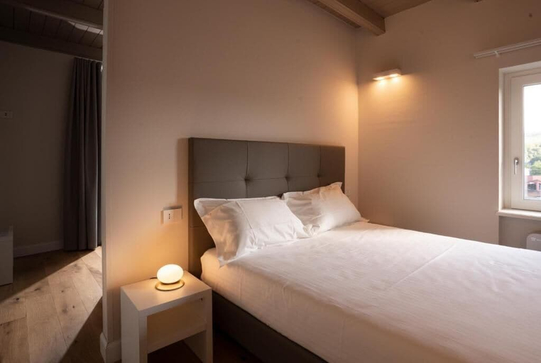 Room 2, Vinea Relais, Cuneo