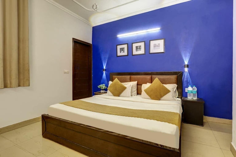 Others 2, Roomshala 147 KD Plazav, Delhi