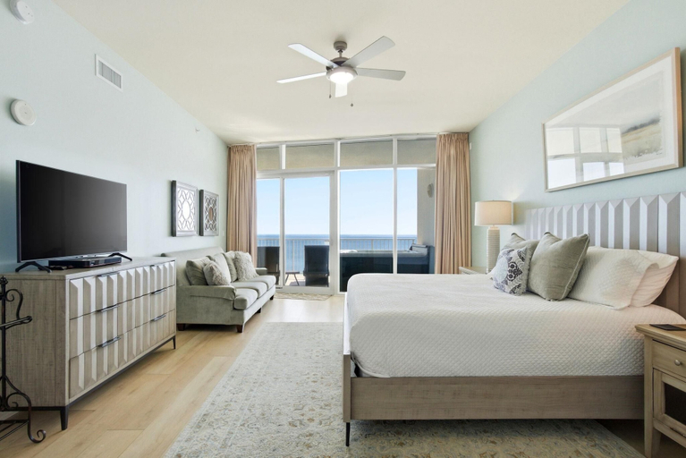 Room 3, Turquoise D1005, Baldwin