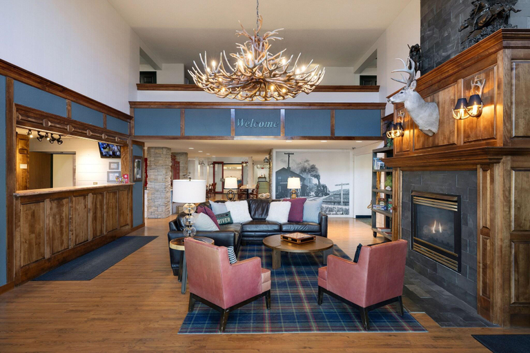 Others, Redwood Valley Lodge, Redwood