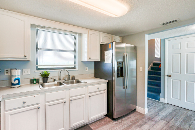 Private kitchen 4, Beachfront Getaway With Ocean Views, Washer/dryer & AC - Snowbirds Welcome, Saint Johns