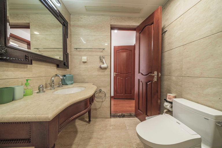 Bathroom 2, Tyms Gubei Apt 2BR Residence near Gubei, Shanghai