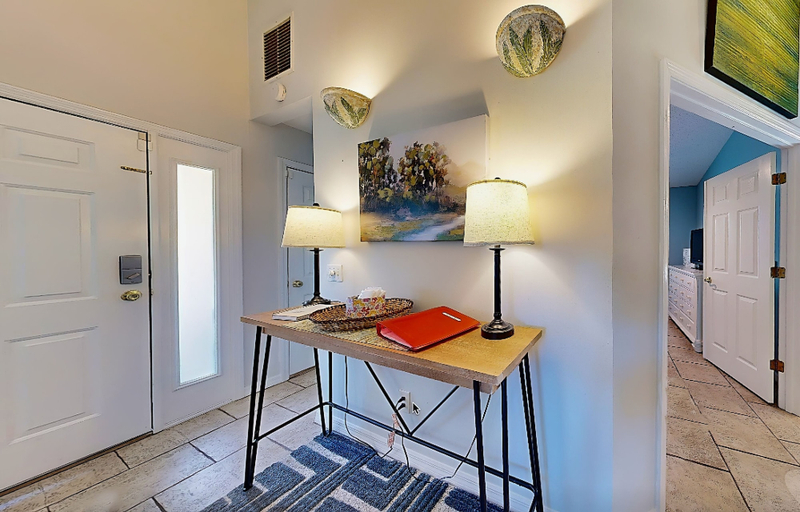 Interior 2, Dog-friendly Home With Enclosed Backyard, Private Hottub and Sunroom, Saint Johns