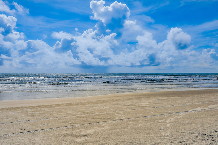 Beach 4, Island-themed Living With Furnished Patio, Shared Pool & Beach Access, Saint Johns