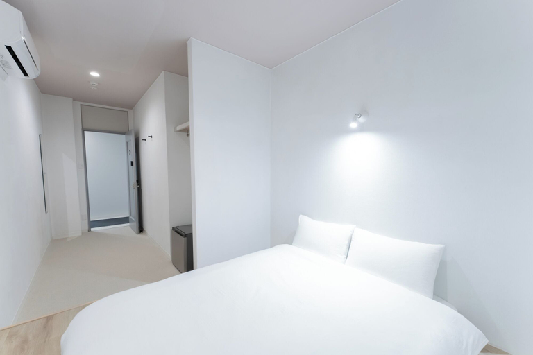 Room 3, Atic Guesthouse, Takamatsu