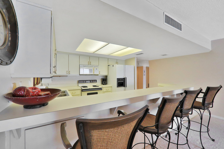 Private kitchen 5, Sand Dollar III 605, Saint Johns