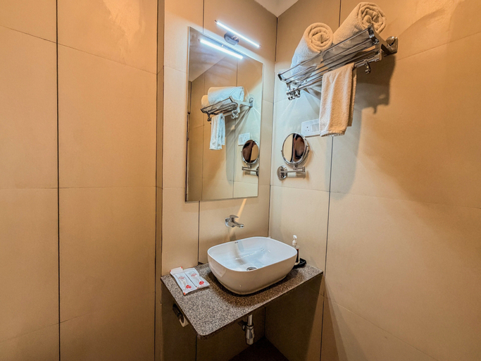 Bathroom 4, Zip By Spree Hotels Shirdi, Ahmadnagar