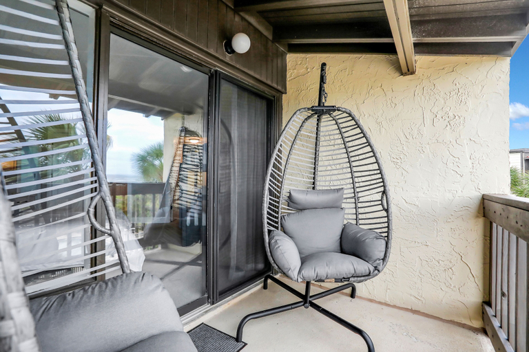 Terrace/patio, Modern Oceanview Condo With Multiple Balconies, Pool & W/D - Beach Access, Saint Johns