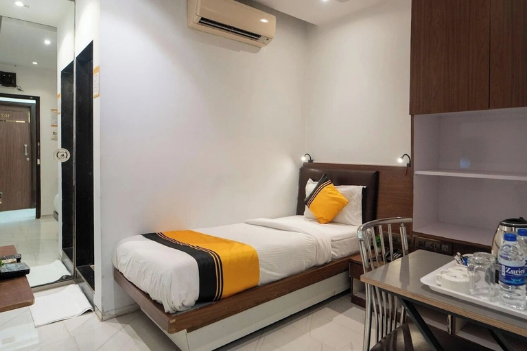 Room 2, Hotel Baverly By Glitz Hotels, Mumbai Suburban
