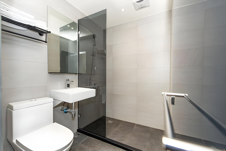 Bathroom 3, Traveller-Inn Tiehua Cultural and Creative Hotel II, Taitung