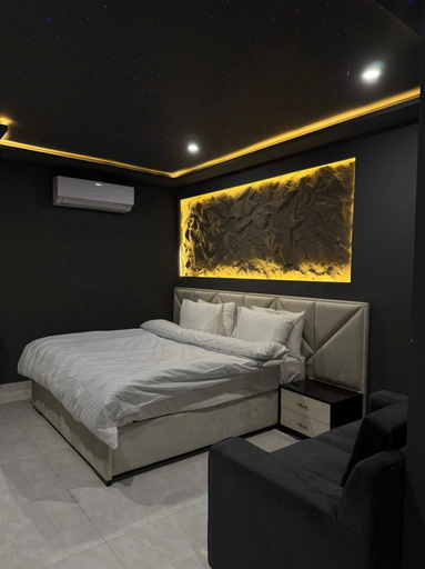 Room 2, Luxor Apartments & Suites - Parkhouse, Lahore