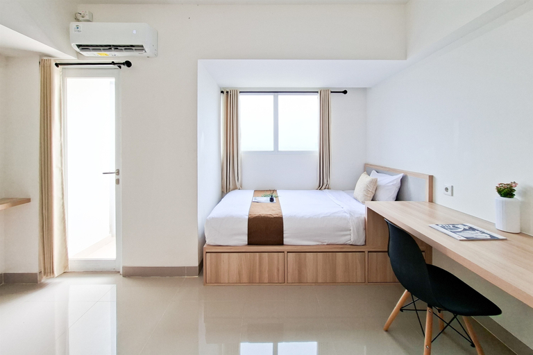 Bedroom 2, Tidy Studio Room at Cisauk Point Apartment By Travelio, Tangerang