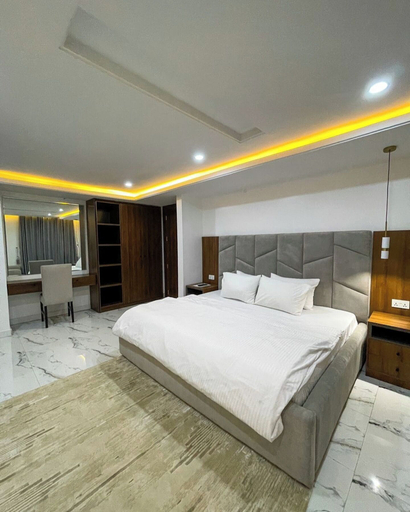 Room 5, New Standard Hotel And Suites, Bwari