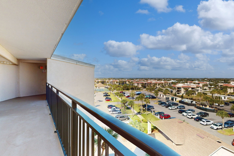 View from room 4, Renovated, Ground-floor Condo at Oceanfront Complex With Pool - Steps to Beach, Saint Johns