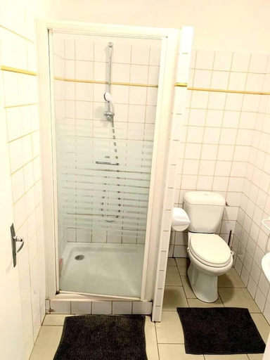 Bathroom 5, Le Presbytère, Sarthe