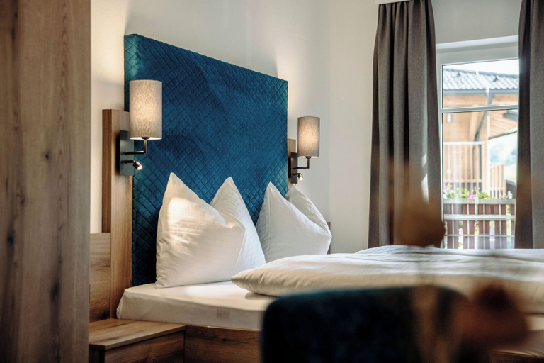 Bedroom 3, Lerchs Landhotel, Sankt Johann im Pongau
