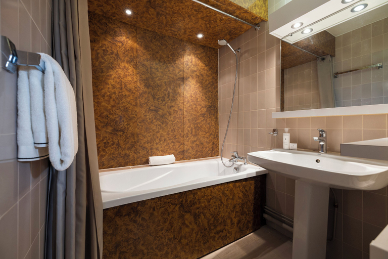 Bathroom 5, Crystal Hôtel Courchevel, Savoie