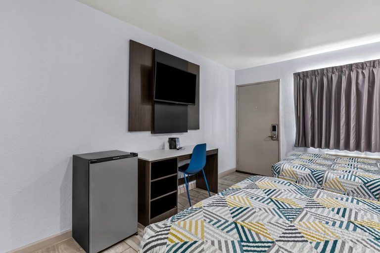 Bedroom 4, Motel 6 Murfreesboro, TN, Rutherford