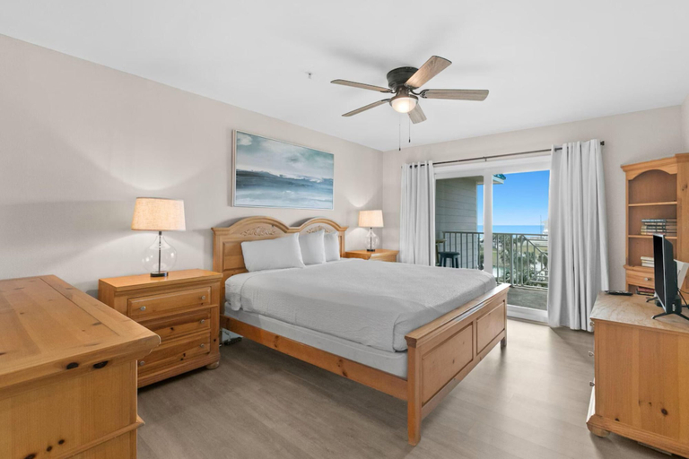 Room 4, Amalfi Coast 425d, Walton
