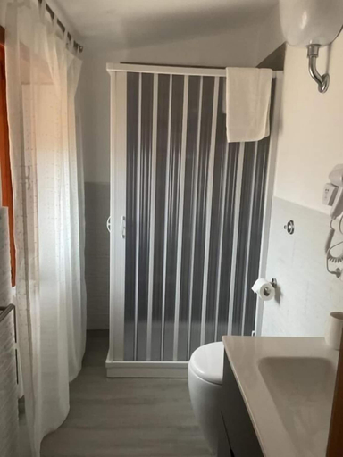Bathroom 2, B&B AIRPORTANDGO, Rome