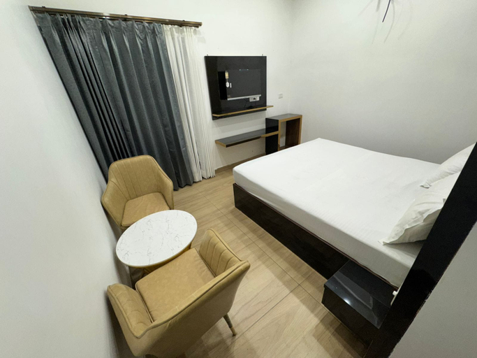Room 5, Nurem Hotel & Resort, Patiala