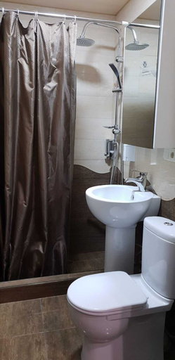 Bathroom 3, Hotel Nino on Tsamebuli, Tbilisi