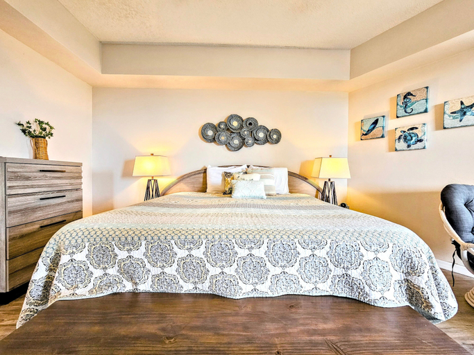 Bedroom 2, Rising Sun Stunning Oceanfront Ocean View Villa! 3 Beautiful Resort Pools! Beach Front!, Flagler