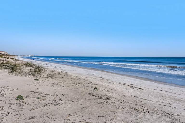 Beach 2, Snowbird Friendly, Oceanfront Community With Optional Golf Cart!, Nassau