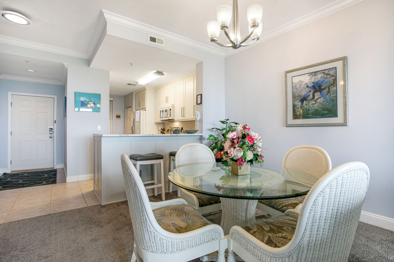 Room 3, Luxe, Updated, Oceanfront Condo With Ground-floor Patio, Wifi & Shared Pool, Nassau