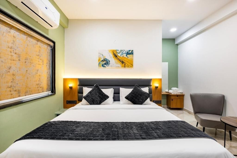 Room 5, The 7 Story, Hyderabad