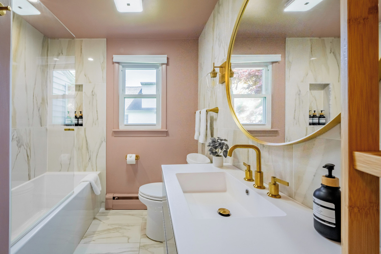 Bathroom 5, Cozy Cottage with Fire Pit, Fairfield
