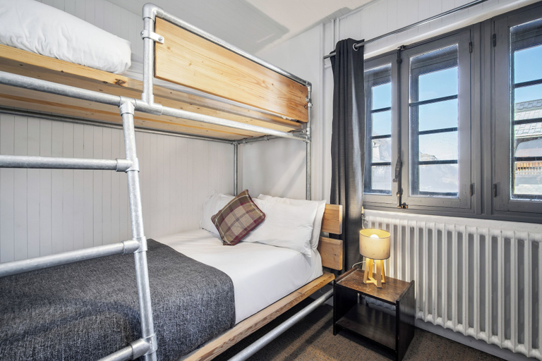 Bedroom 3, Chalet Auberge Les Mélèzes, Savoie
