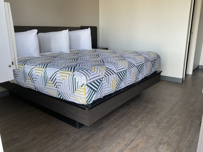 Bedroom 4, Motel 6 Ely, NV, White Pine