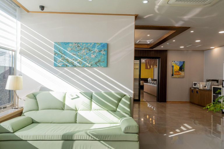 Public Area 2, The 7 Business Hotel, Gumi