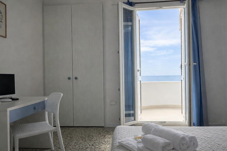 Room 5, Hotiday Castelsardo Spiaggia, Sassari