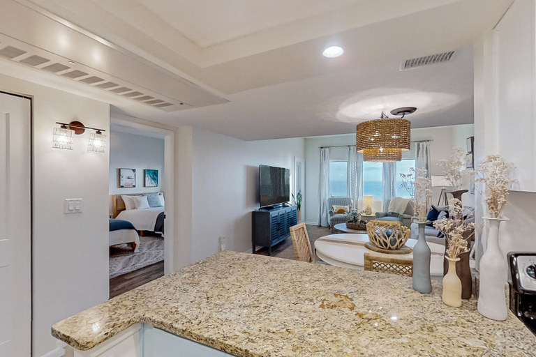 Room 4, 306 Sandcastles, Nassau