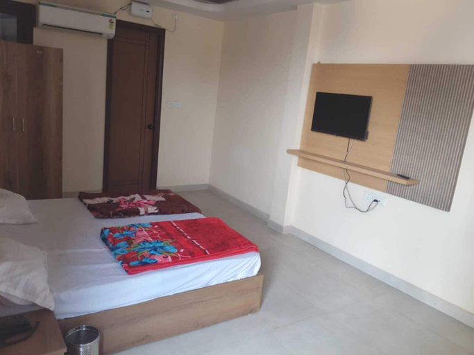 Room 3, Hotel Awadh Grand, Kanpur Nagar