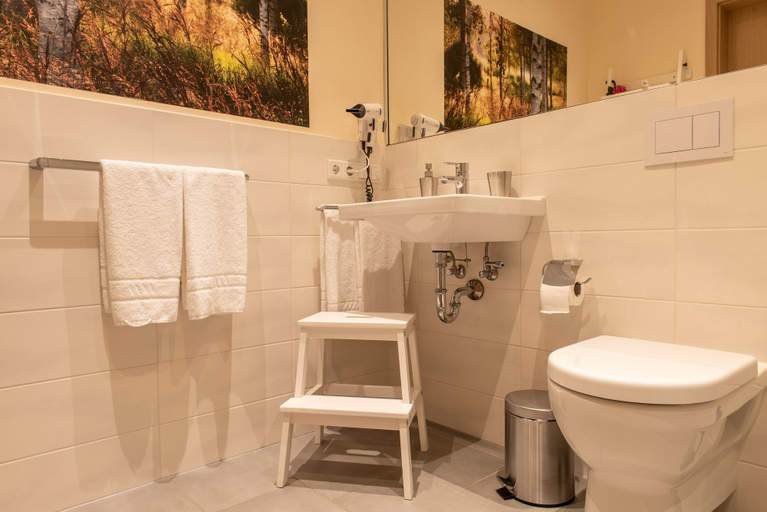 Bathroom 5, Wanderreitstation Gut Mischenried, Starnberg