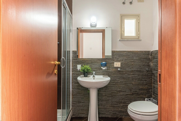 Bathroom 3, Casa Peppa by Wonderful Italy, Palermo