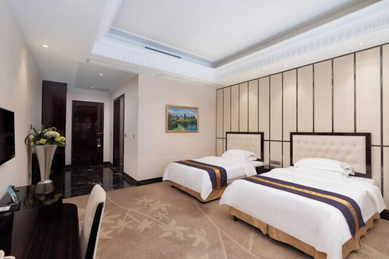 Bedroom 3, New Kwangsi Style Hotel, Guilin