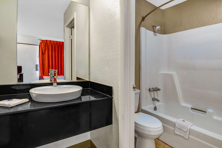 Bathroom 4, Motel 6 Dalton, Ga, Whitfield