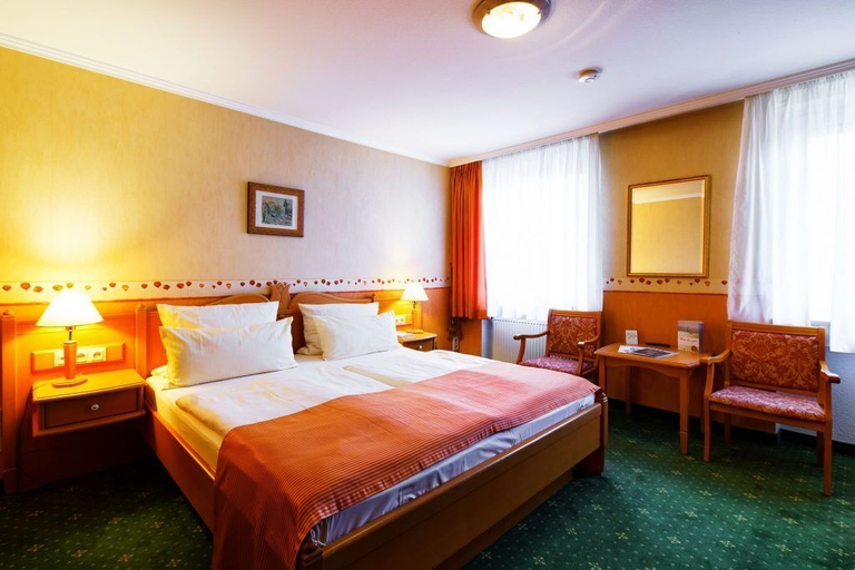 Bedroom 4, Hotel Rüdesheimer Hof, Rheingau-Taunus-Kreis